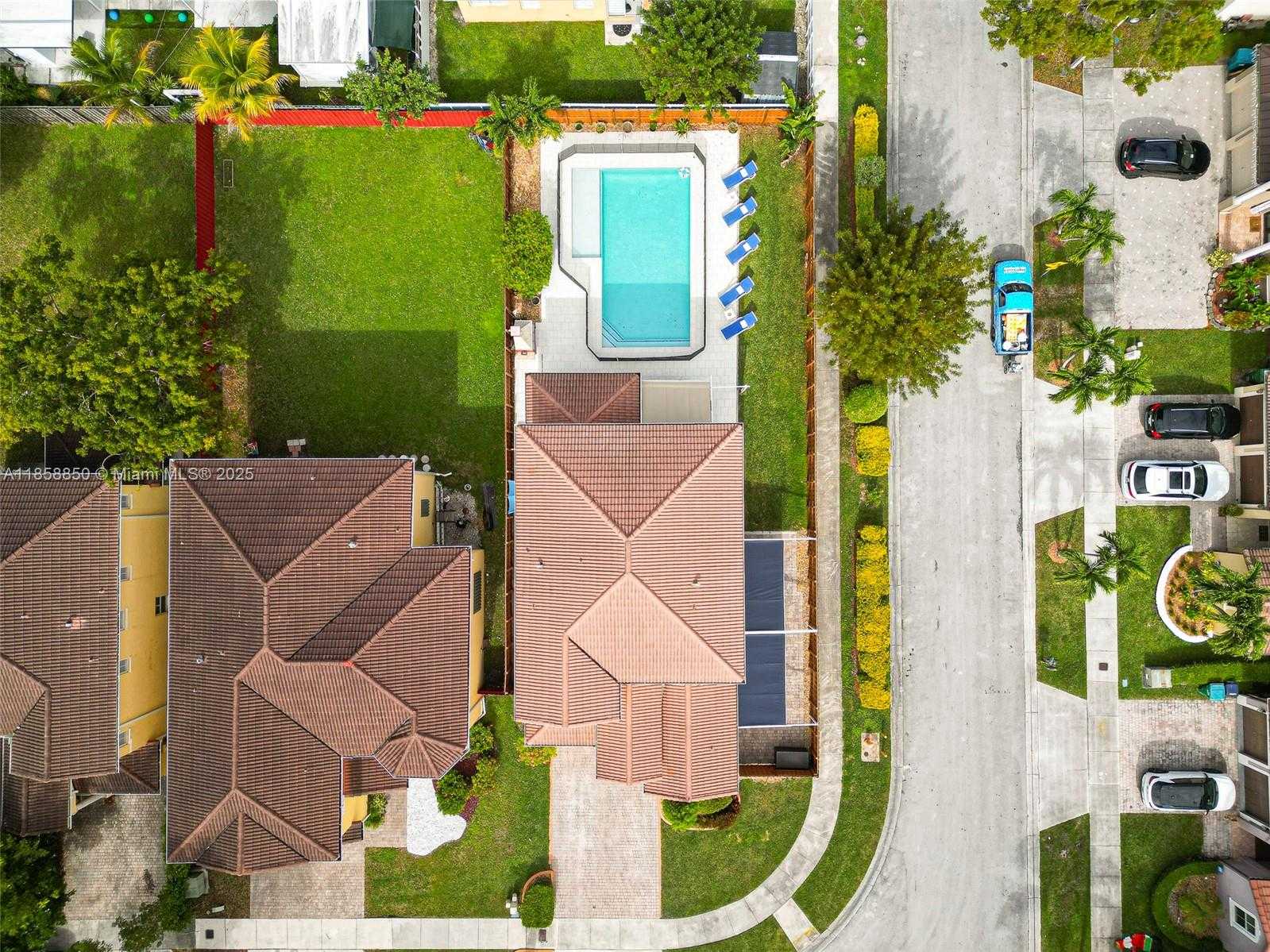 Small Image of 16403 SOUTH WEST 79TH LN #16403, Miami Number 3