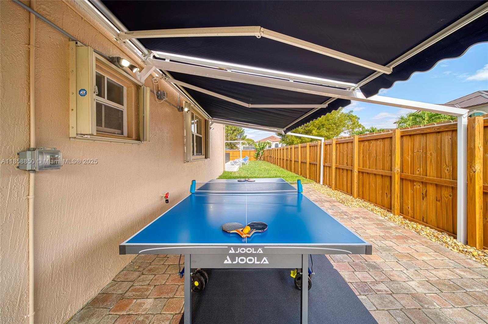 Small Image of 16403 SOUTH WEST 79TH LN #16403, Miami Number 41