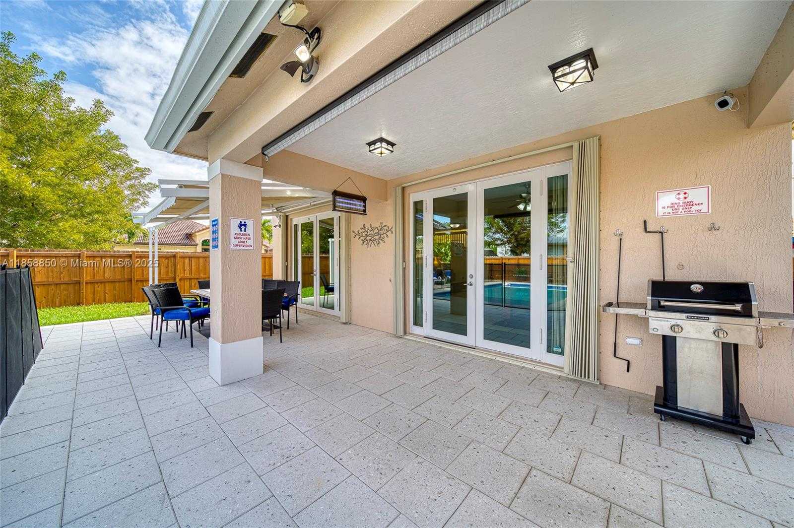 Small Image of 16403 SOUTH WEST 79TH LN #16403, Miami Number 42