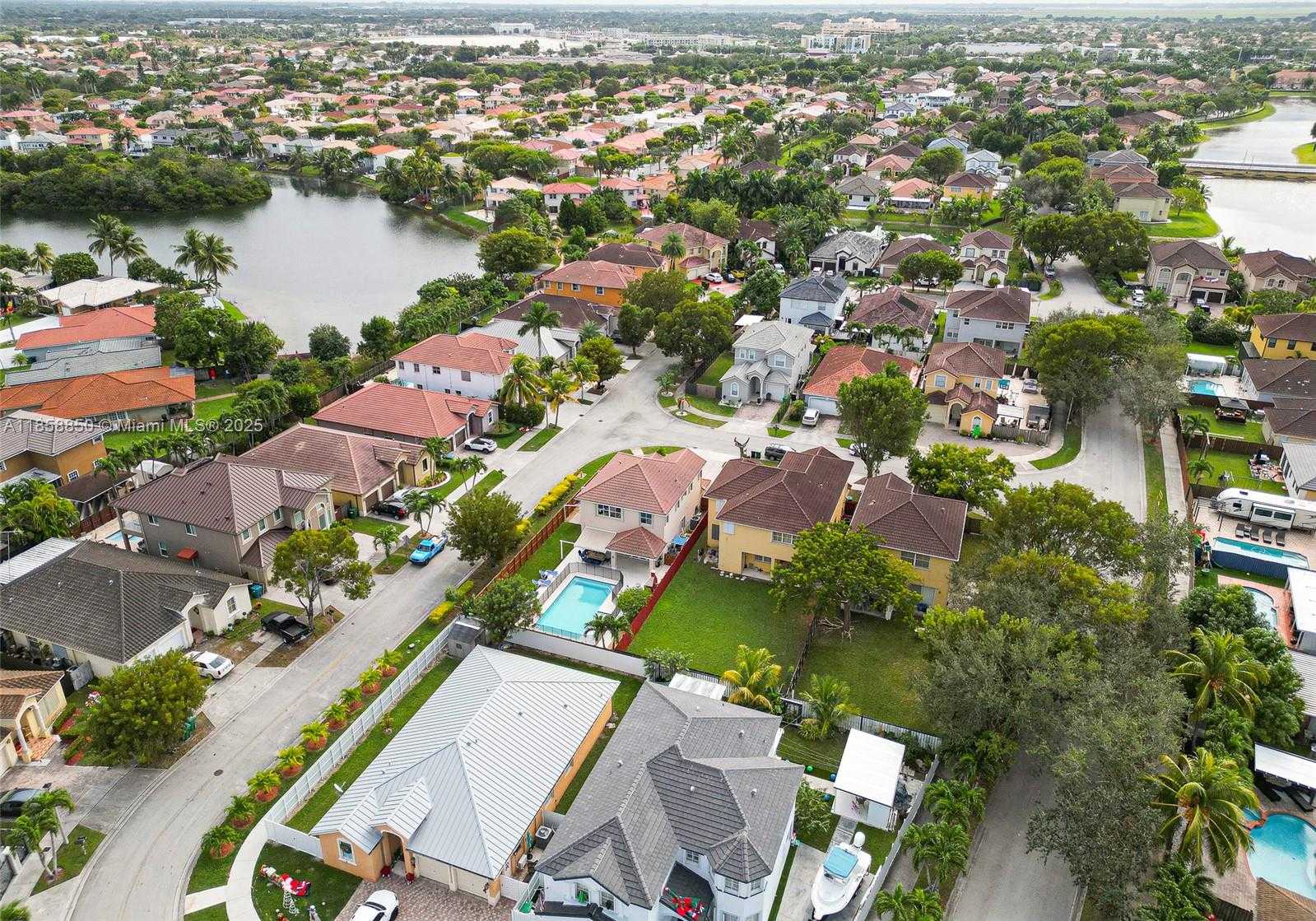 Small Image of 16403 SOUTH WEST 79TH LN #16403, Miami Number 6