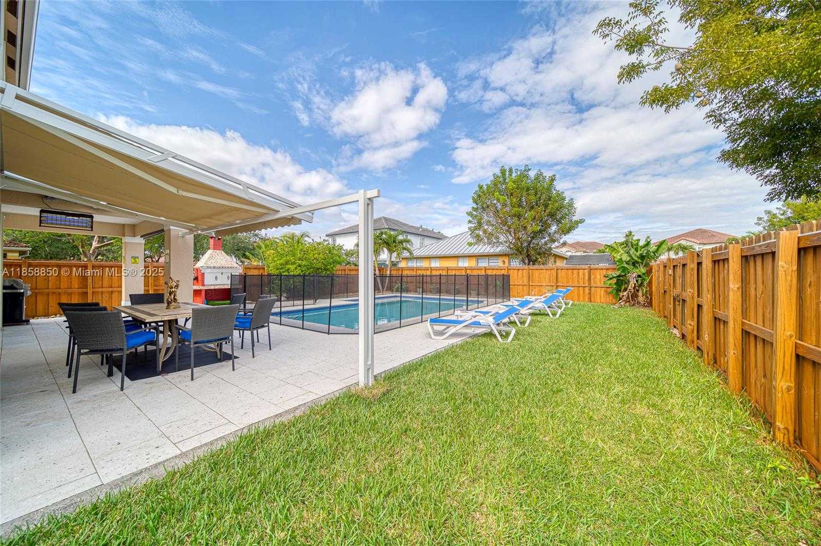 Small Image of 16403 SOUTH WEST 79TH LN #16403, Miami Number 9