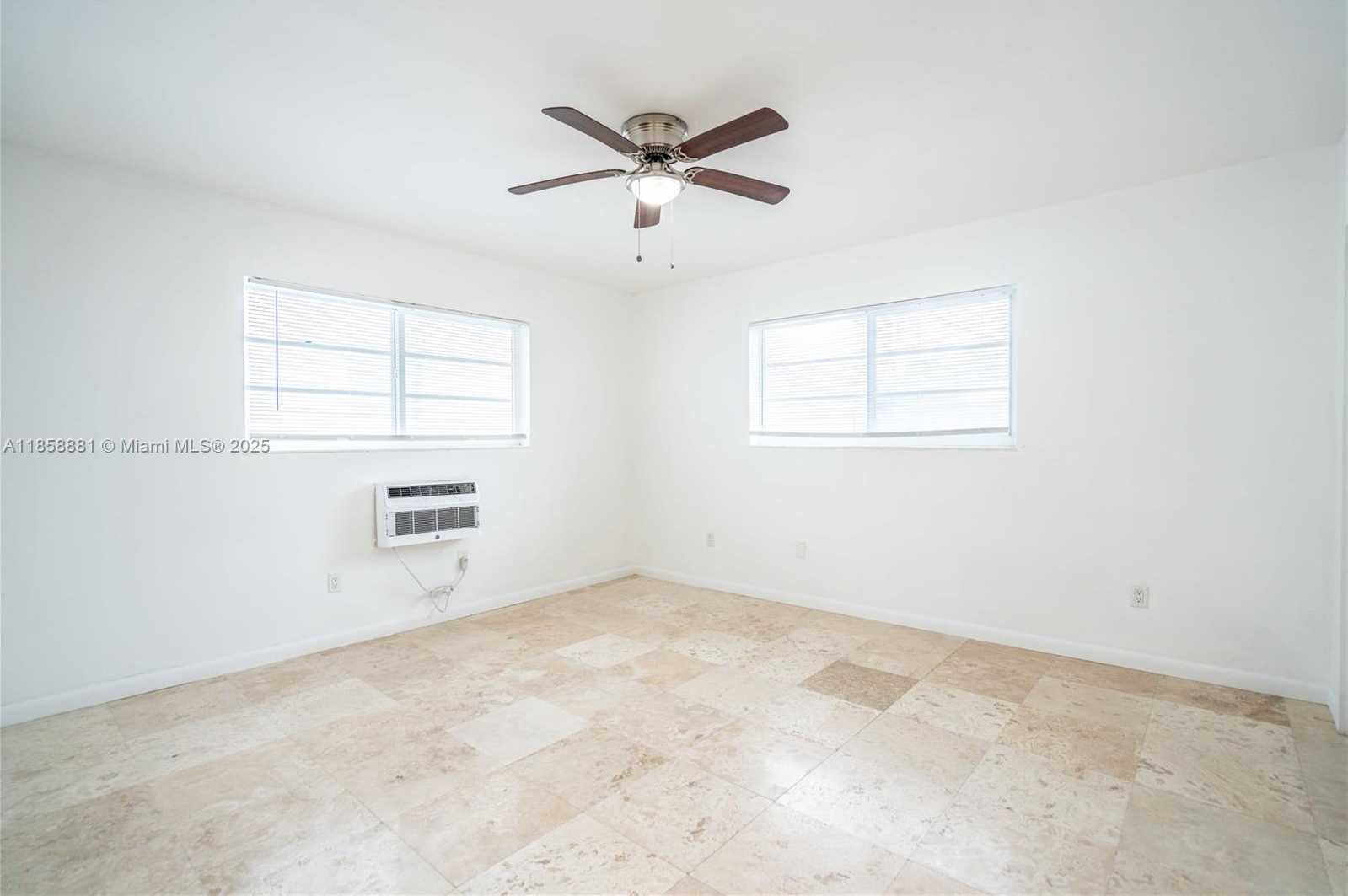 Small Image of 1120 EUCLID AVE #15, Miami Beach Number 12