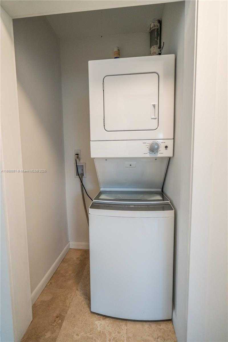 Small Image of 1120 EUCLID AVE #15, Miami Beach Number 16