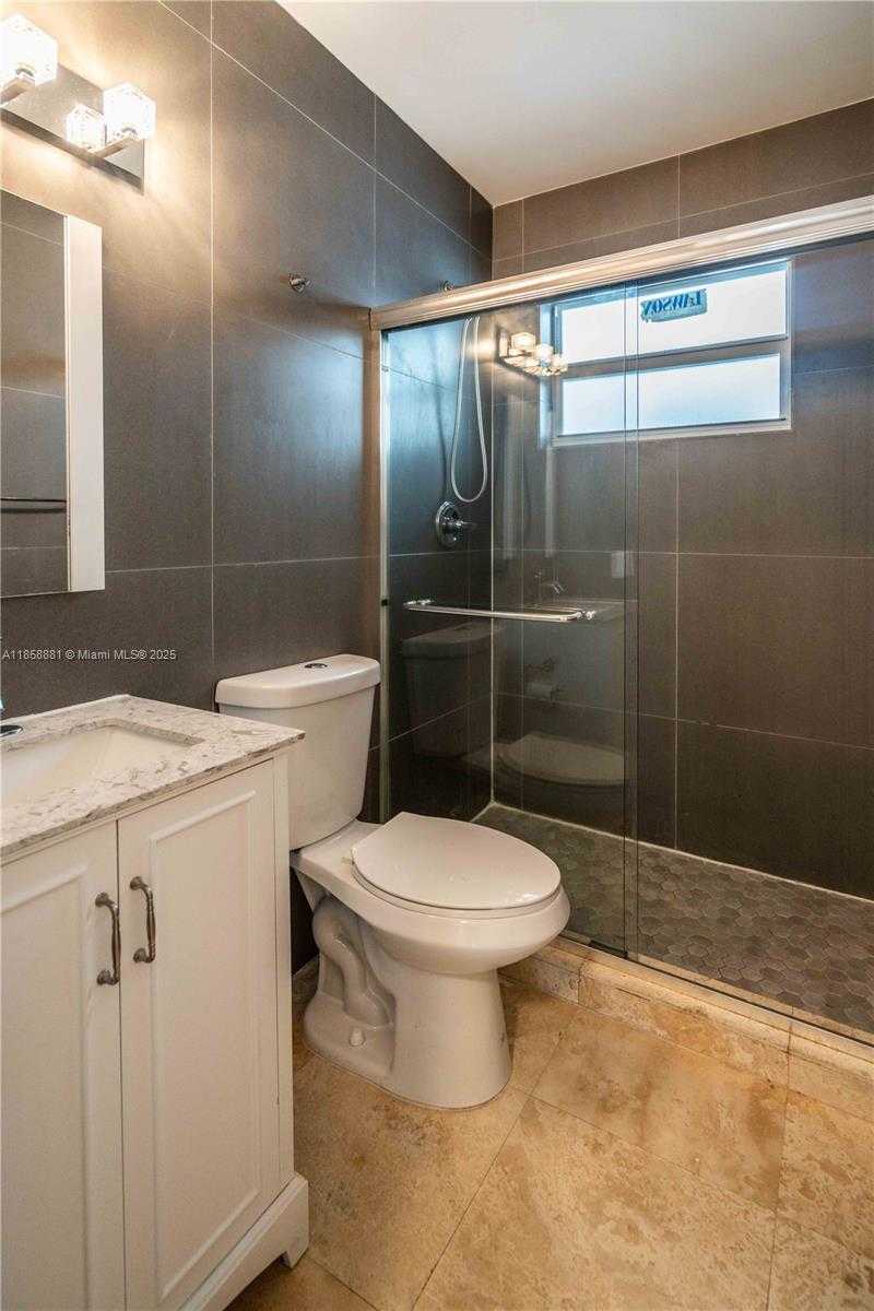 Small Image of 1120 EUCLID AVE #15, Miami Beach Number 17