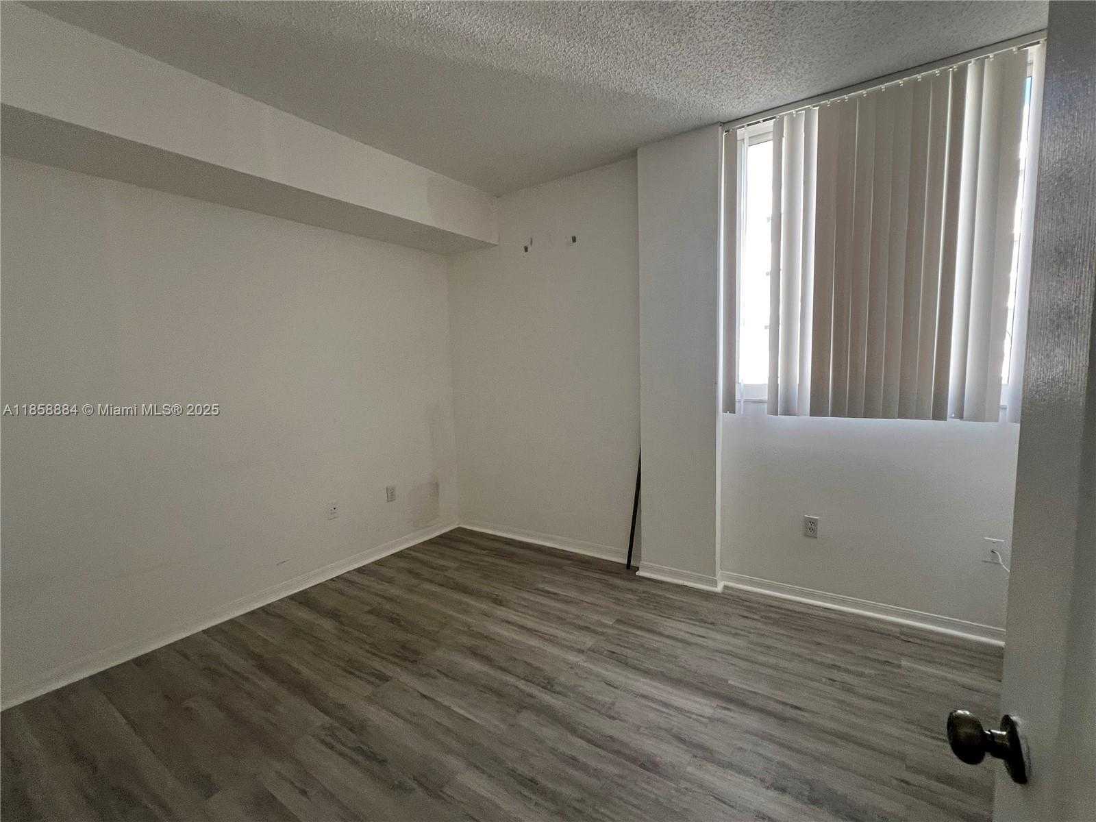 Small Image of 5099 NORTH WEST 7TH ST #1006, Miami Number 5