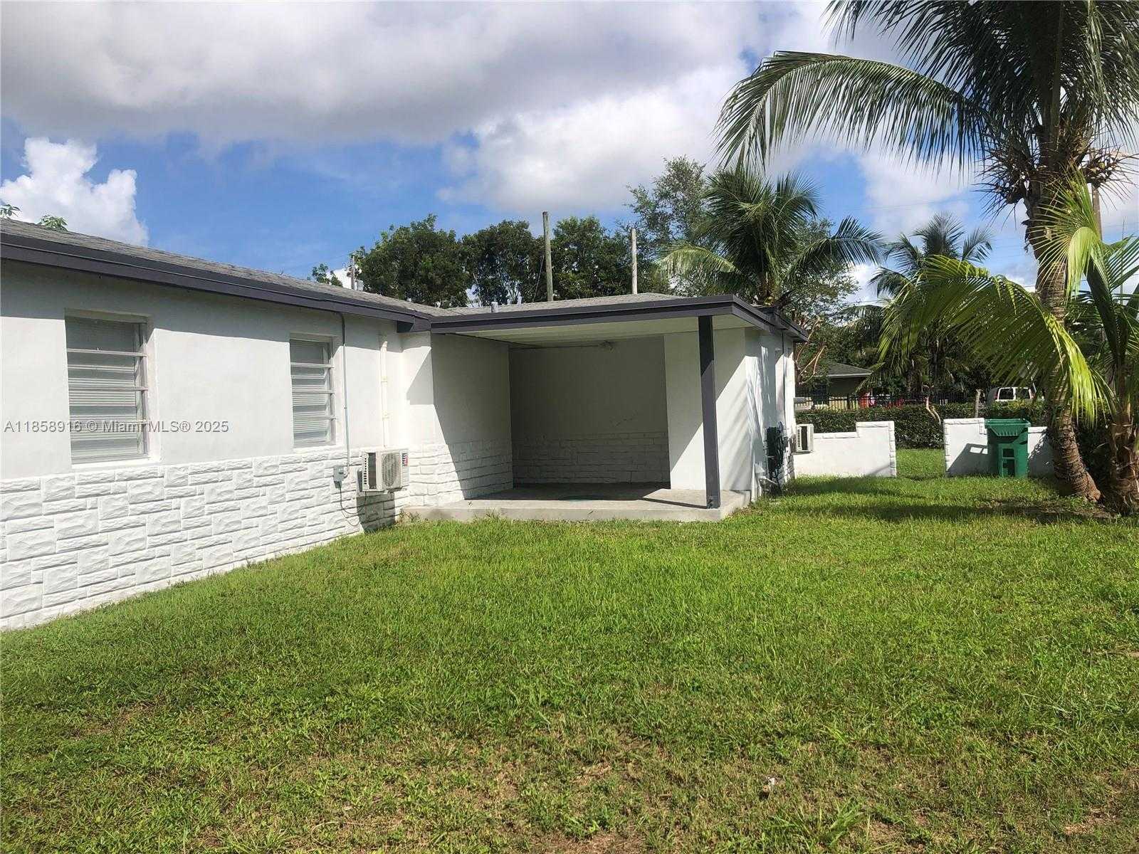 Small Image of 300 NORTH WEST 97TH ST, Miami Number 16