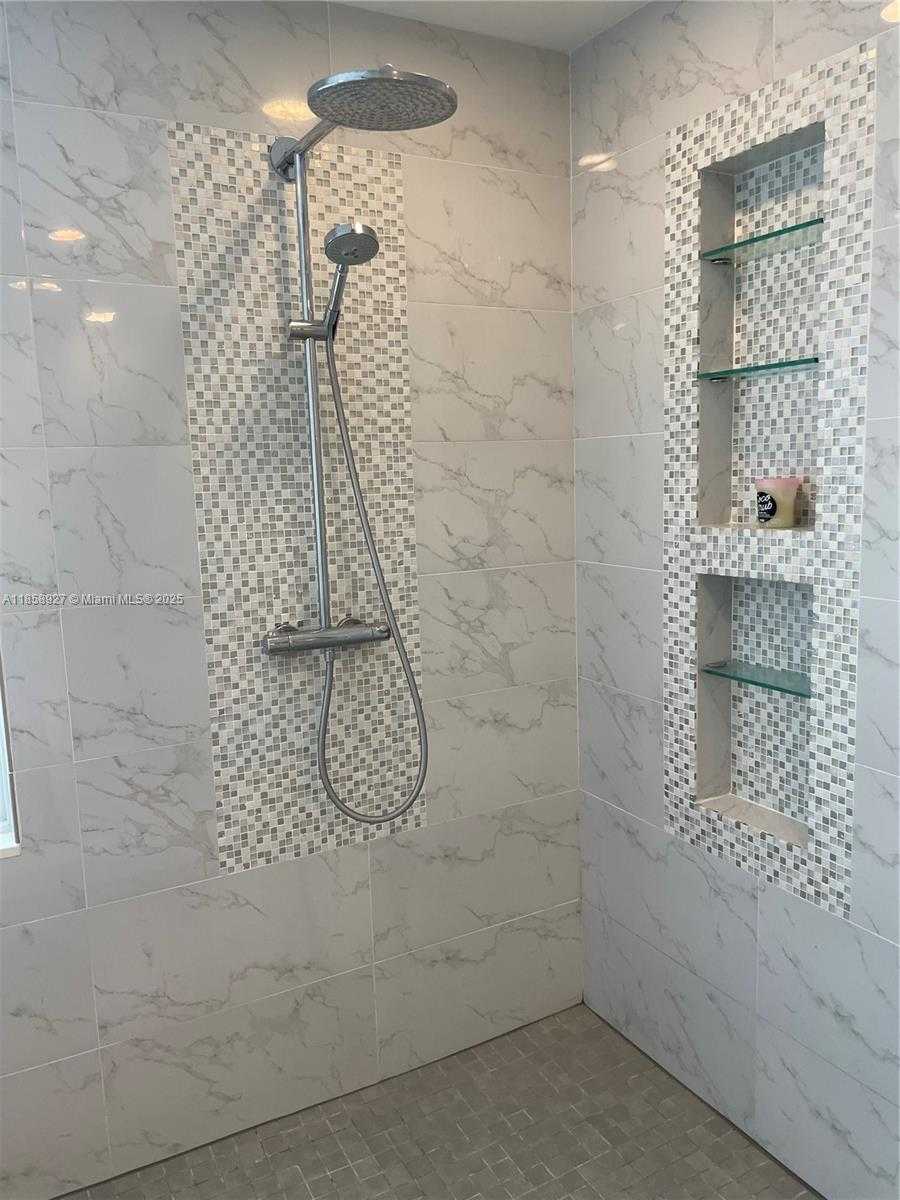 Small Image of 9305 OLD PINE RD, Boca Raton Number 16