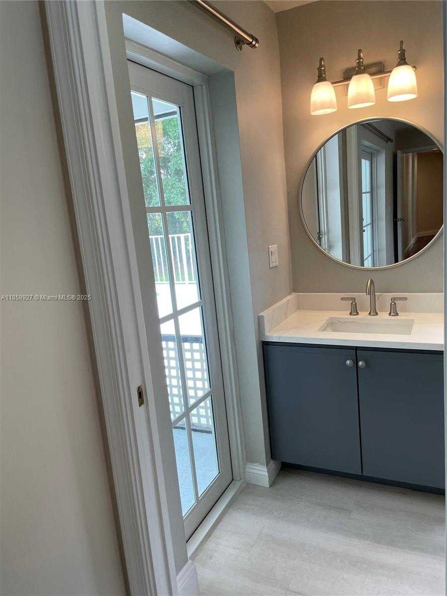 Small Image of 9305 OLD PINE RD, Boca Raton Number 21