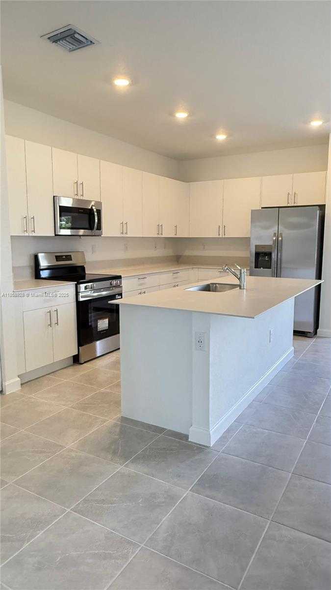Small Image of 2984 SOUTH EAST 23RD AVE #., Homestead Number 7