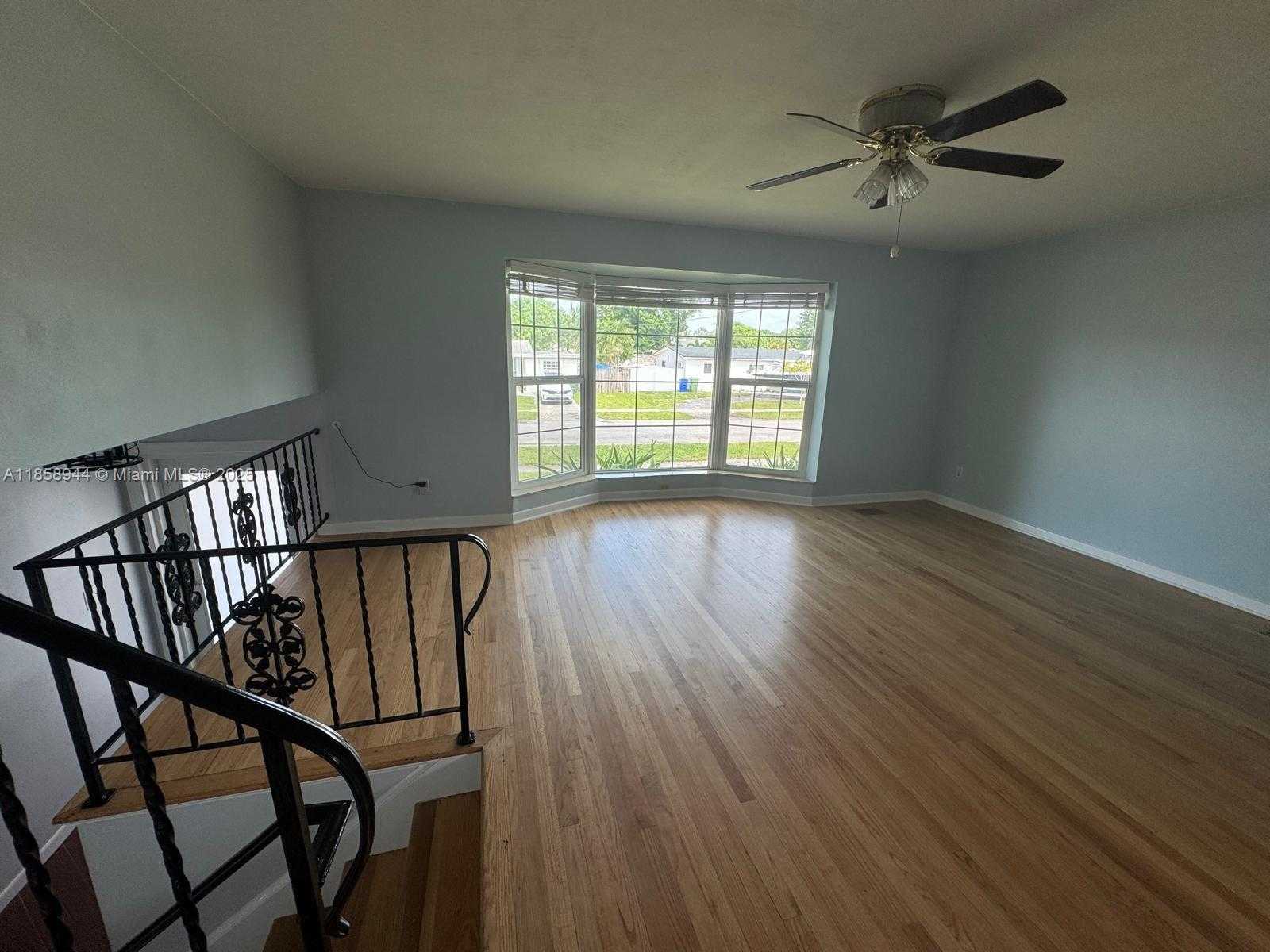 Small Image of 141 NORTH WEST 72 WAY #A, Pembroke Pines Number 6