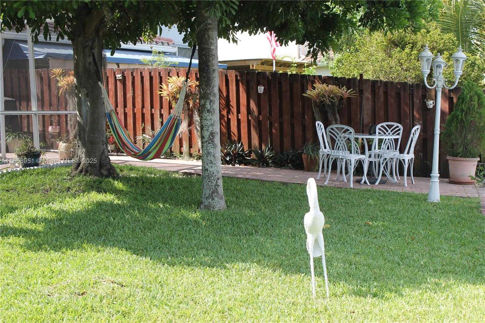 Imagen de Pequeño Objeto