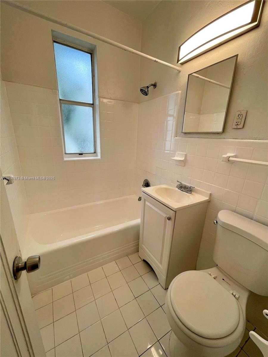 Small Image of 1030 JEFFERSON AVE #8, Miami Beach Number 10