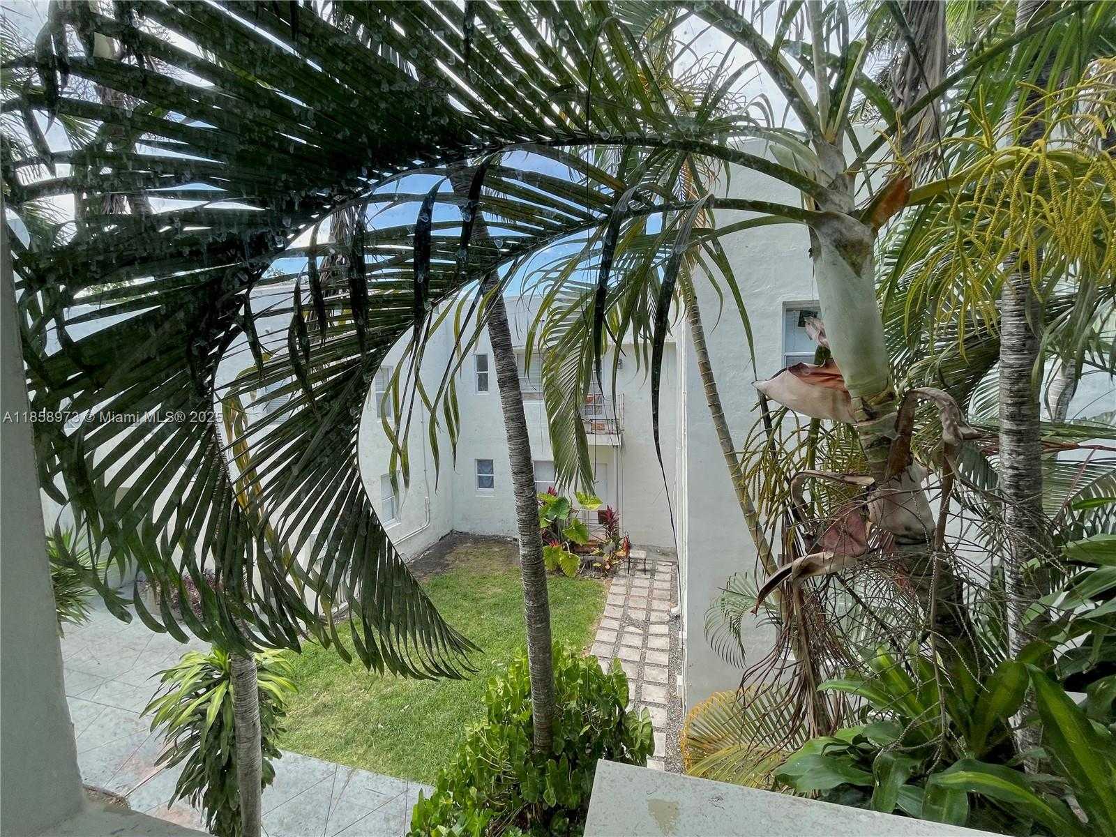 Small Image of 1030 JEFFERSON AVE #8, Miami Beach Number 11