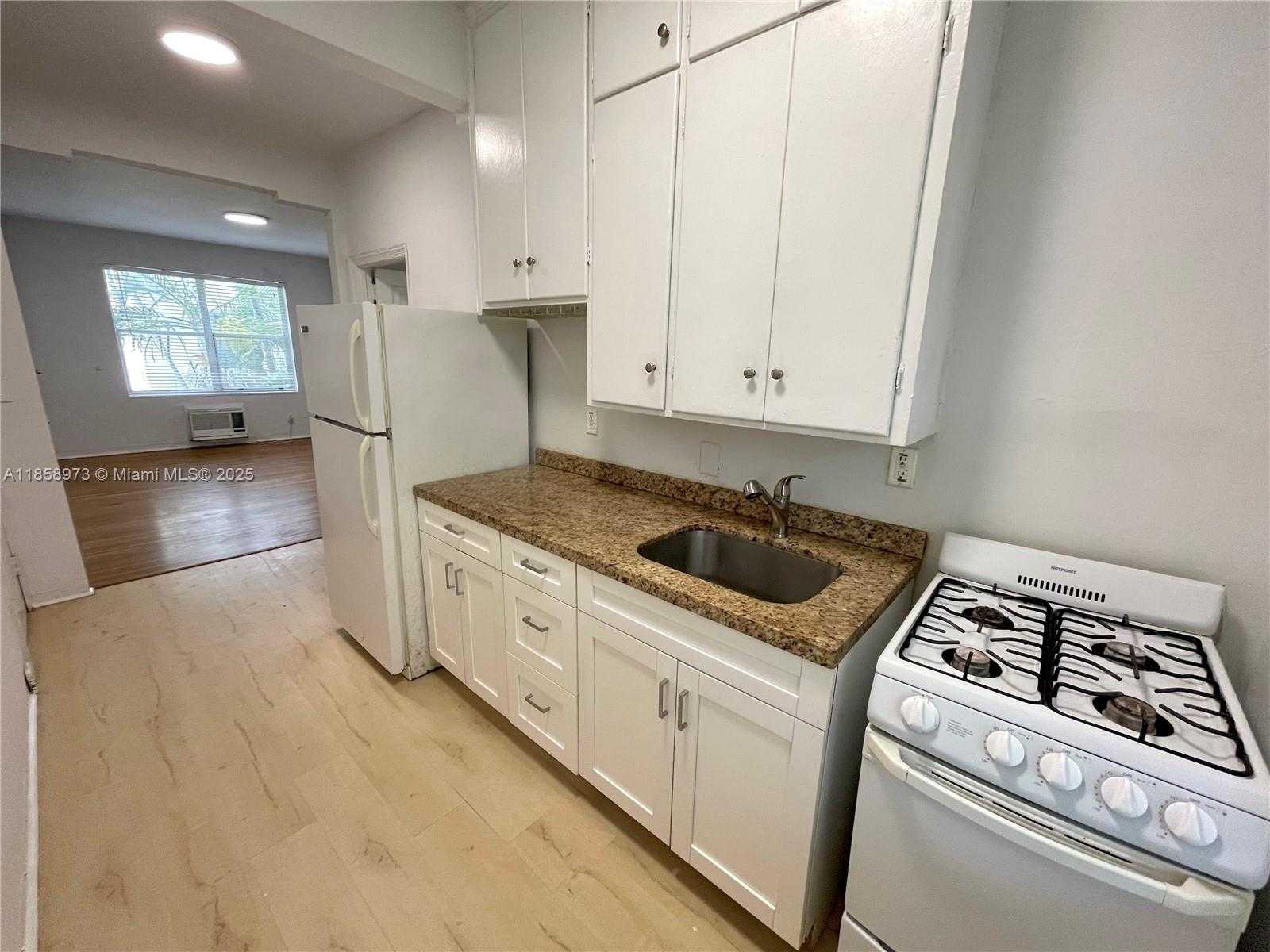 Small Image of 1030 JEFFERSON AVE #8, Miami Beach Number 6
