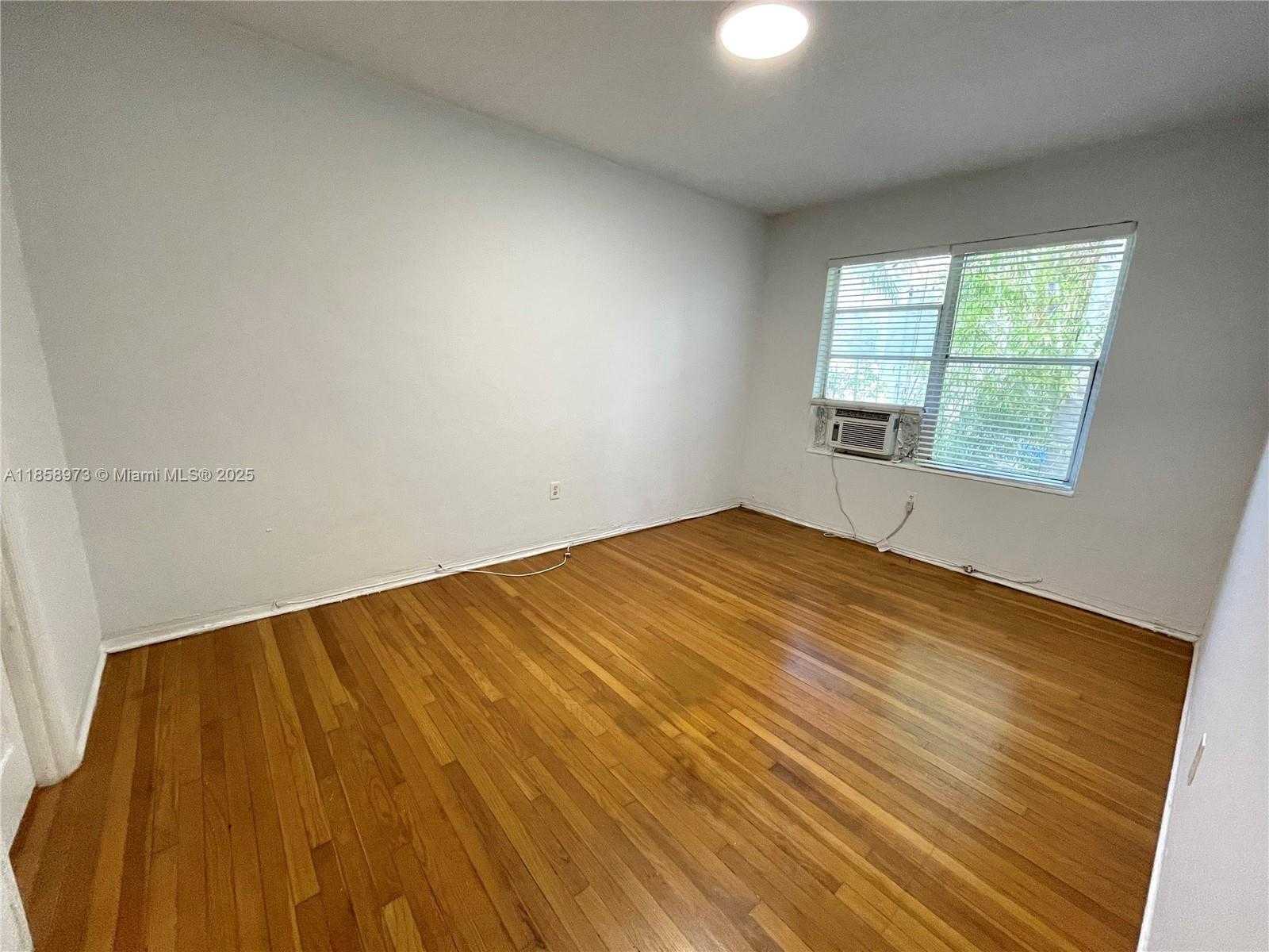 Small Image of 1030 JEFFERSON AVE #8, Miami Beach Number 7