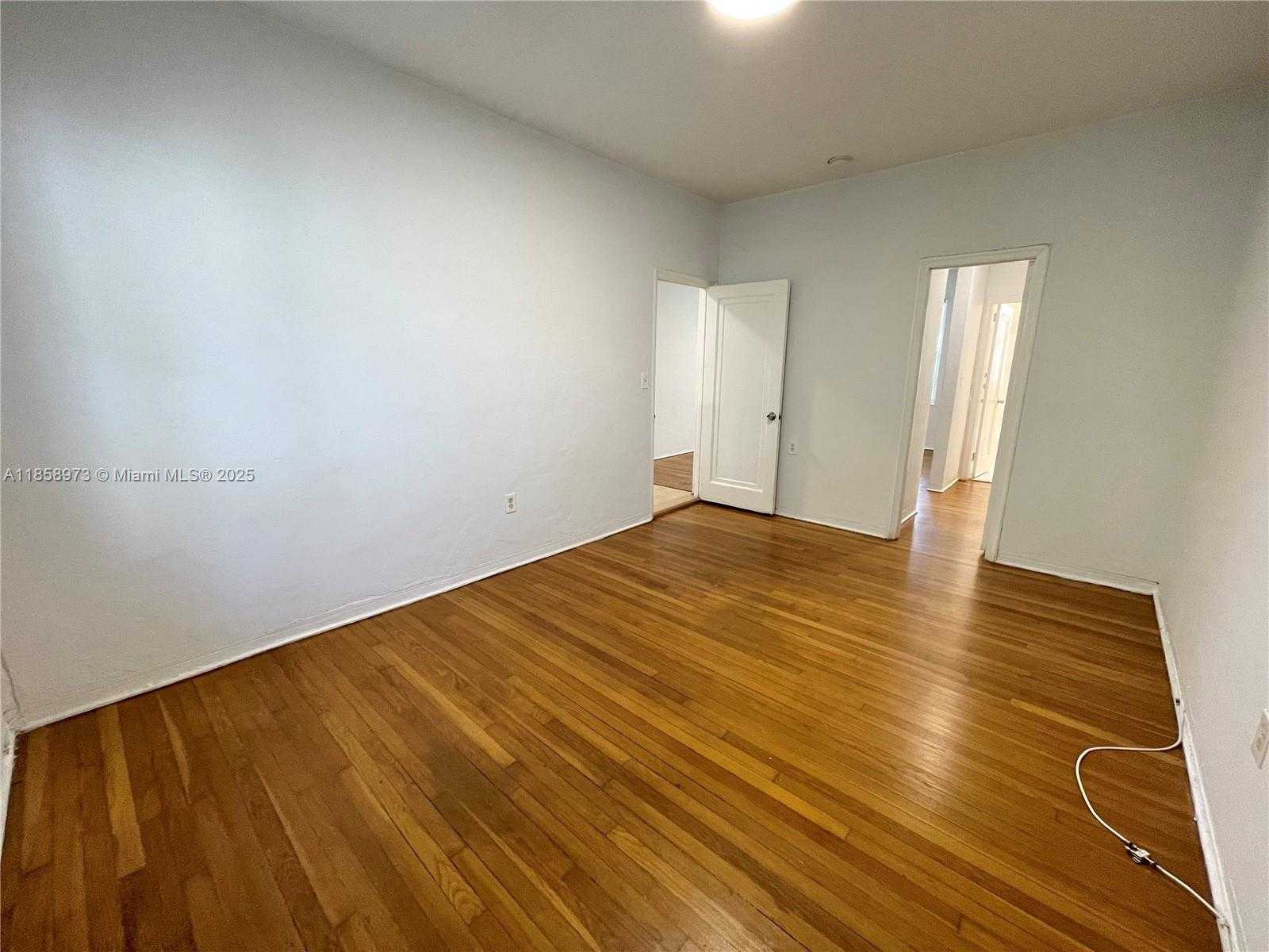Small Image of 1030 JEFFERSON AVE #8, Miami Beach Number 8