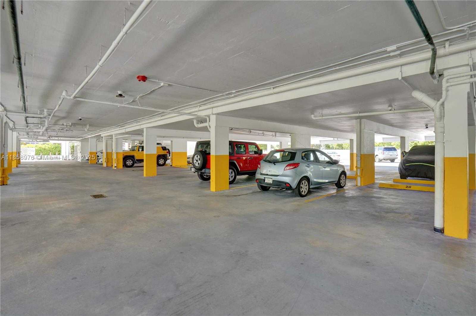 Small Image of 17800 ATLANTIC BLVD #301, Sunny Isles Beach Number 28