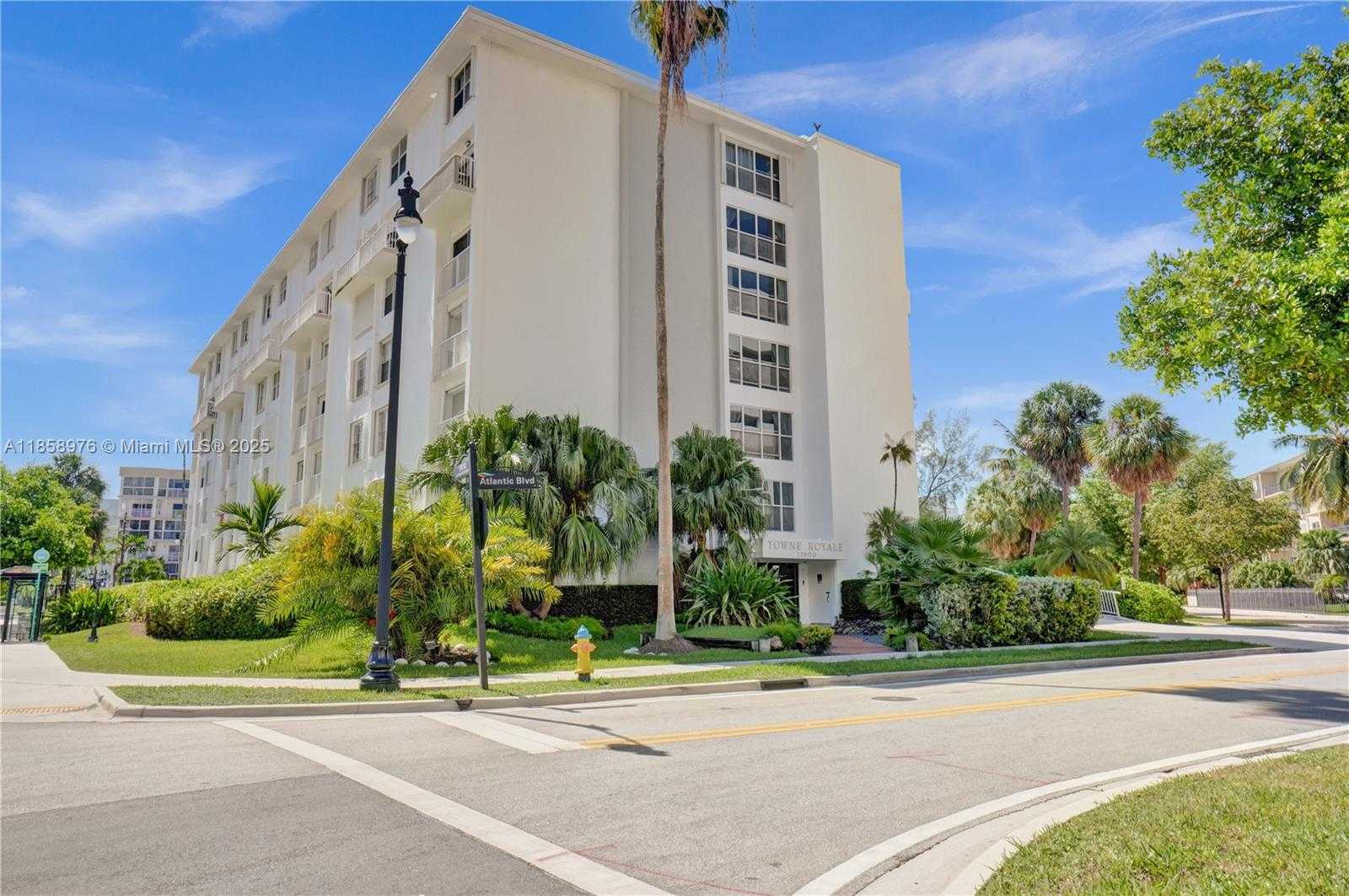 Small Image of 17800 ATLANTIC BLVD #301, Sunny Isles Beach Number 31