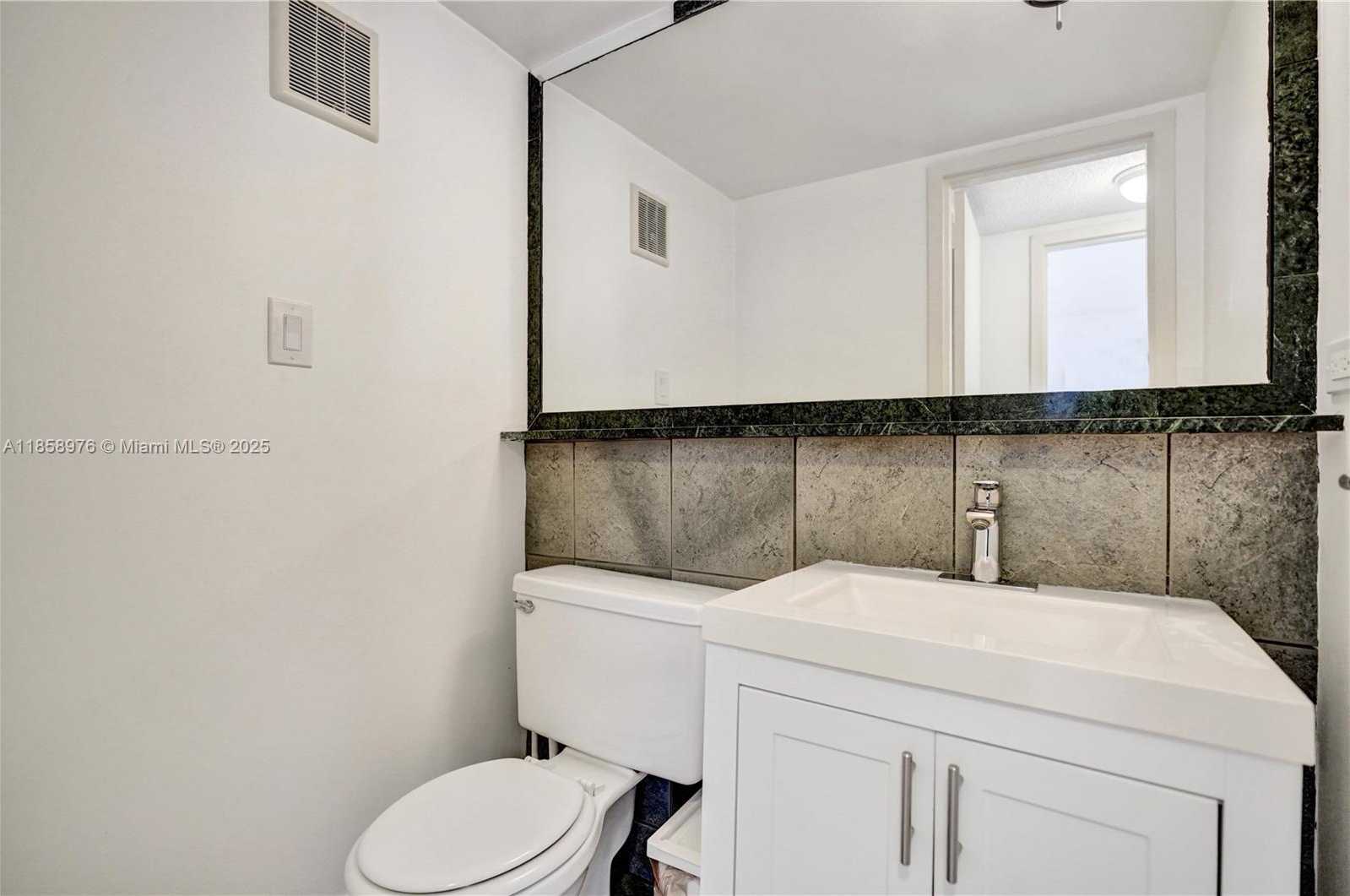 Small Image of 17800 ATLANTIC BLVD #301, Sunny Isles Beach Number 7