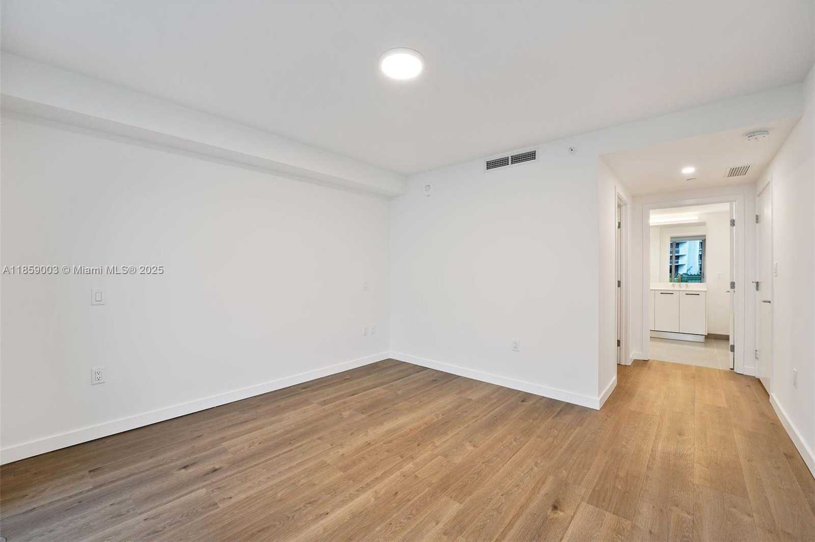 Small Image of 1500 BAY RD #N-1517, Miami Beach Number 33