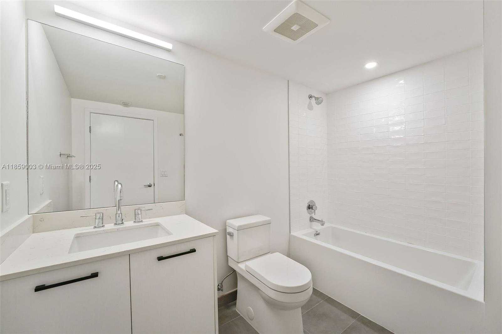 Small Image of 1500 BAY RD #N-1517, Miami Beach Number 34