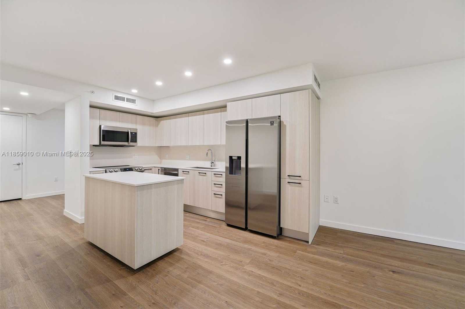 Small Image of 1500 BAY RD #N-0226, Miami Beach Number 14