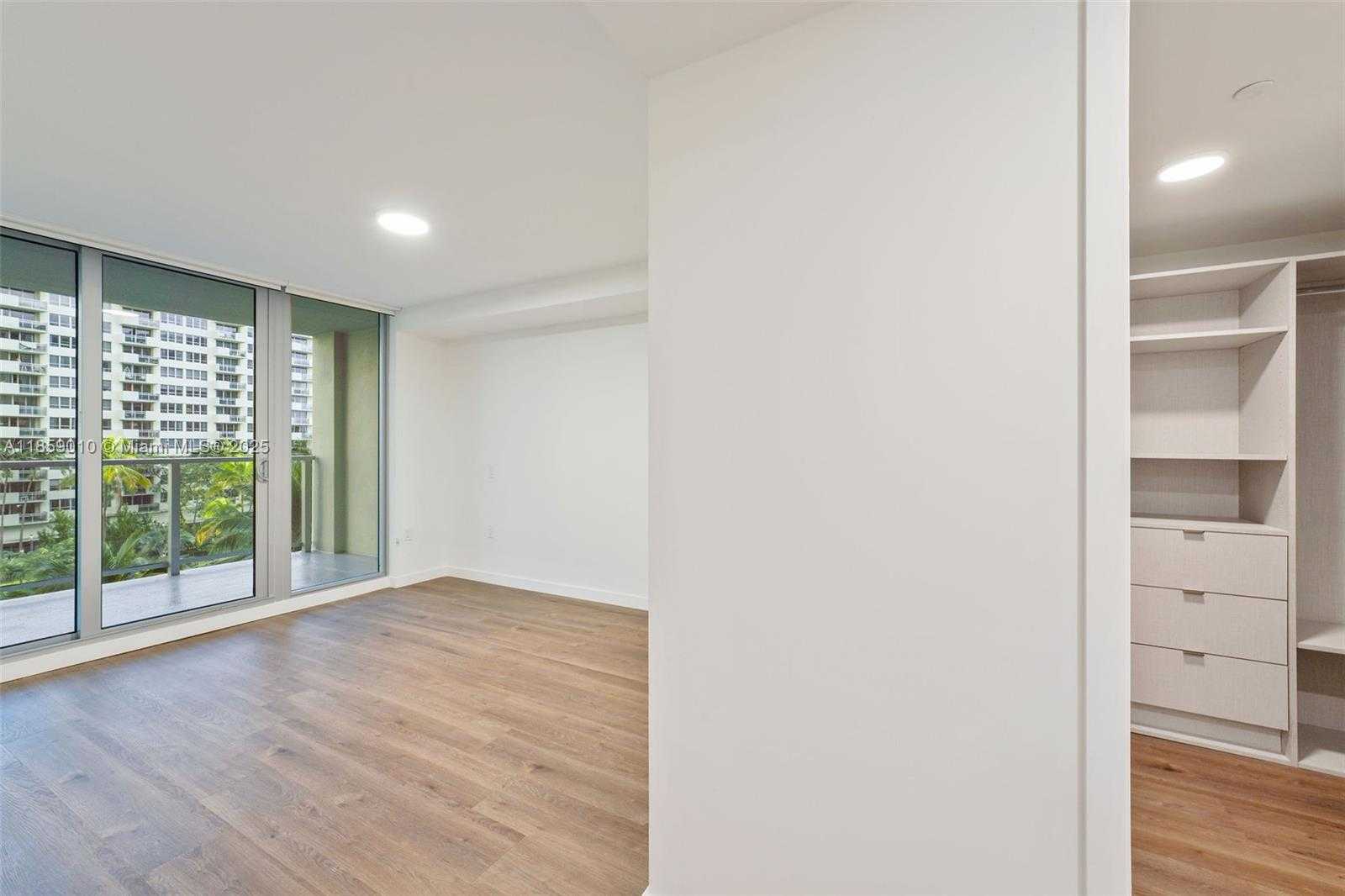 Small Image of 1500 BAY RD #N-0226, Miami Beach Number 21