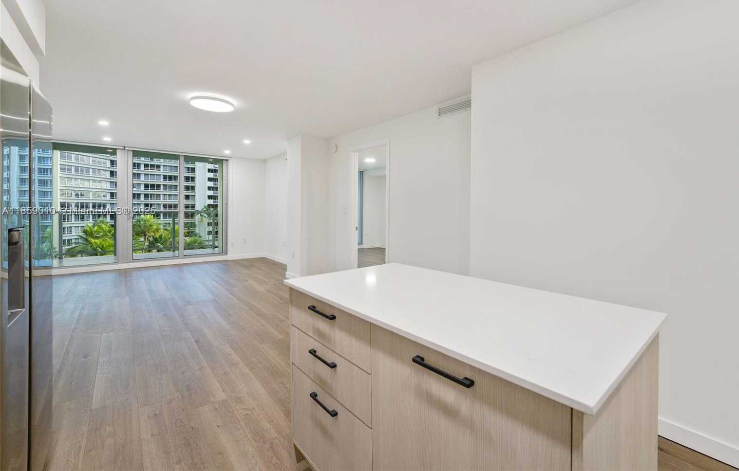 Small Image of 1500 BAY RD #N-0226, Miami Beach Number 7