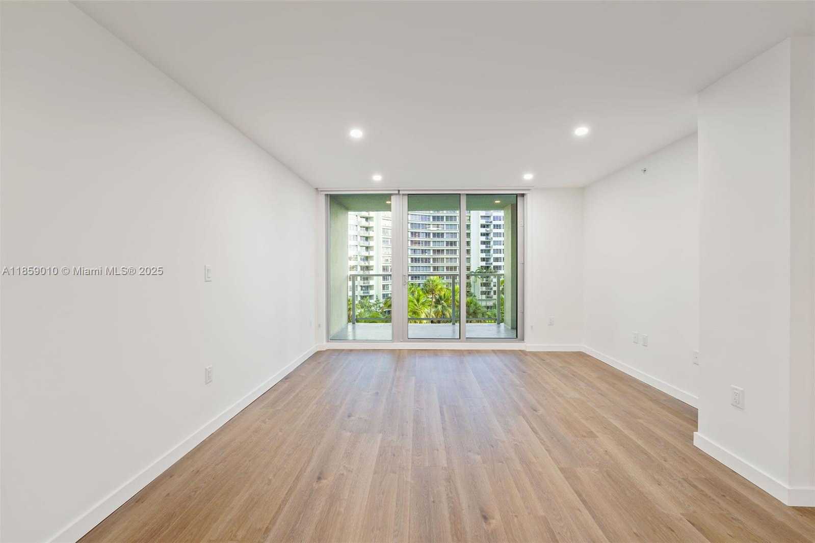 Small Image of 1500 BAY RD #N-0226, Miami Beach Number 8