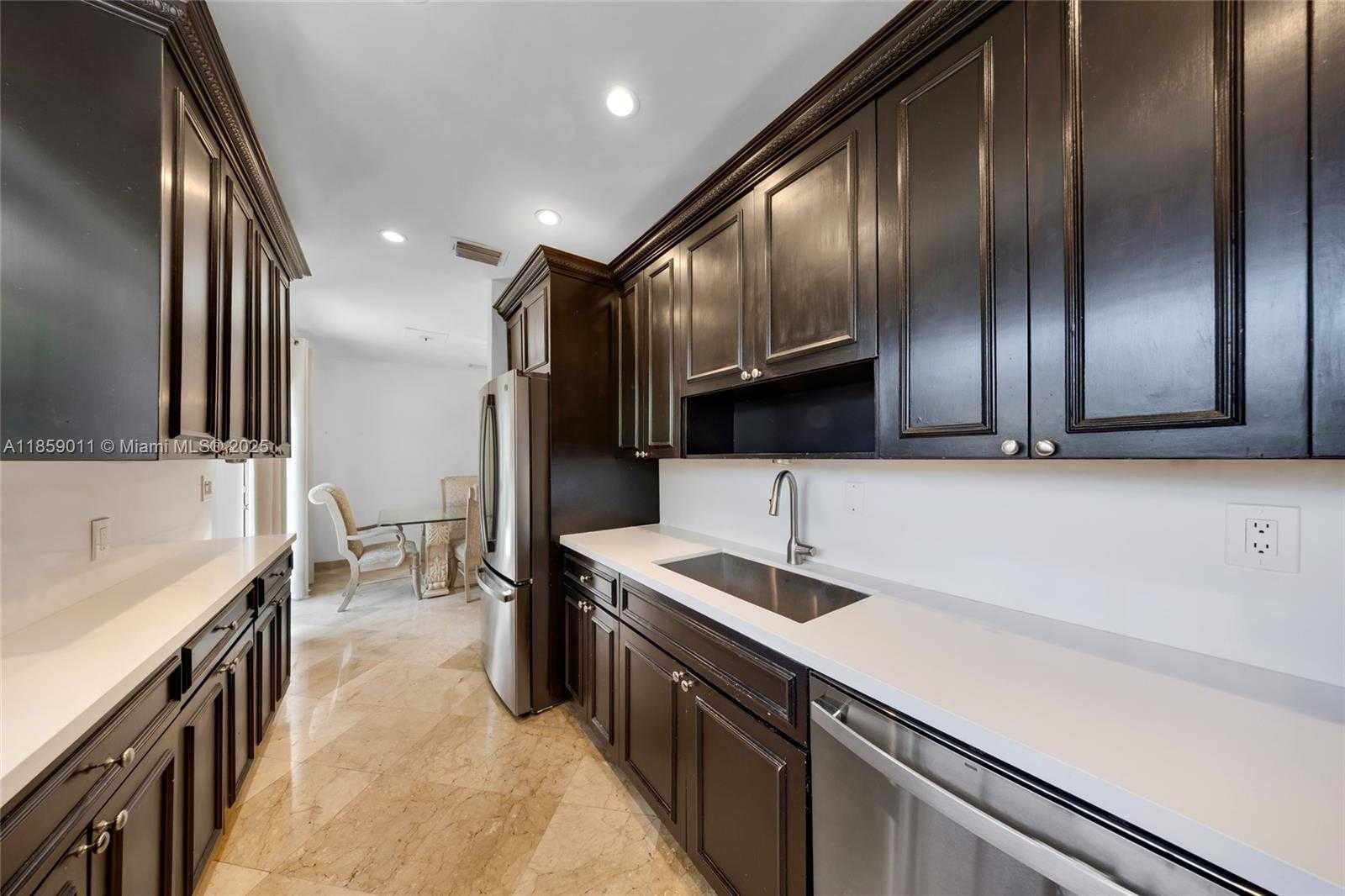 Small Image of 1700 NORTH TREASURE DR, North Bay Village Number 12