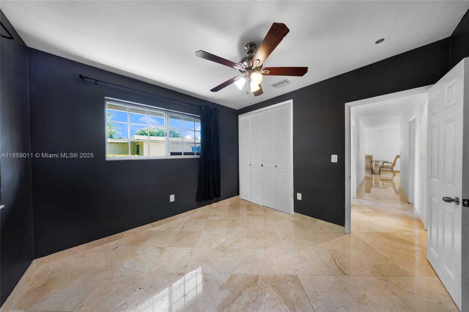 Small Image of 1700 NORTH TREASURE DR, North Bay Village Number 18