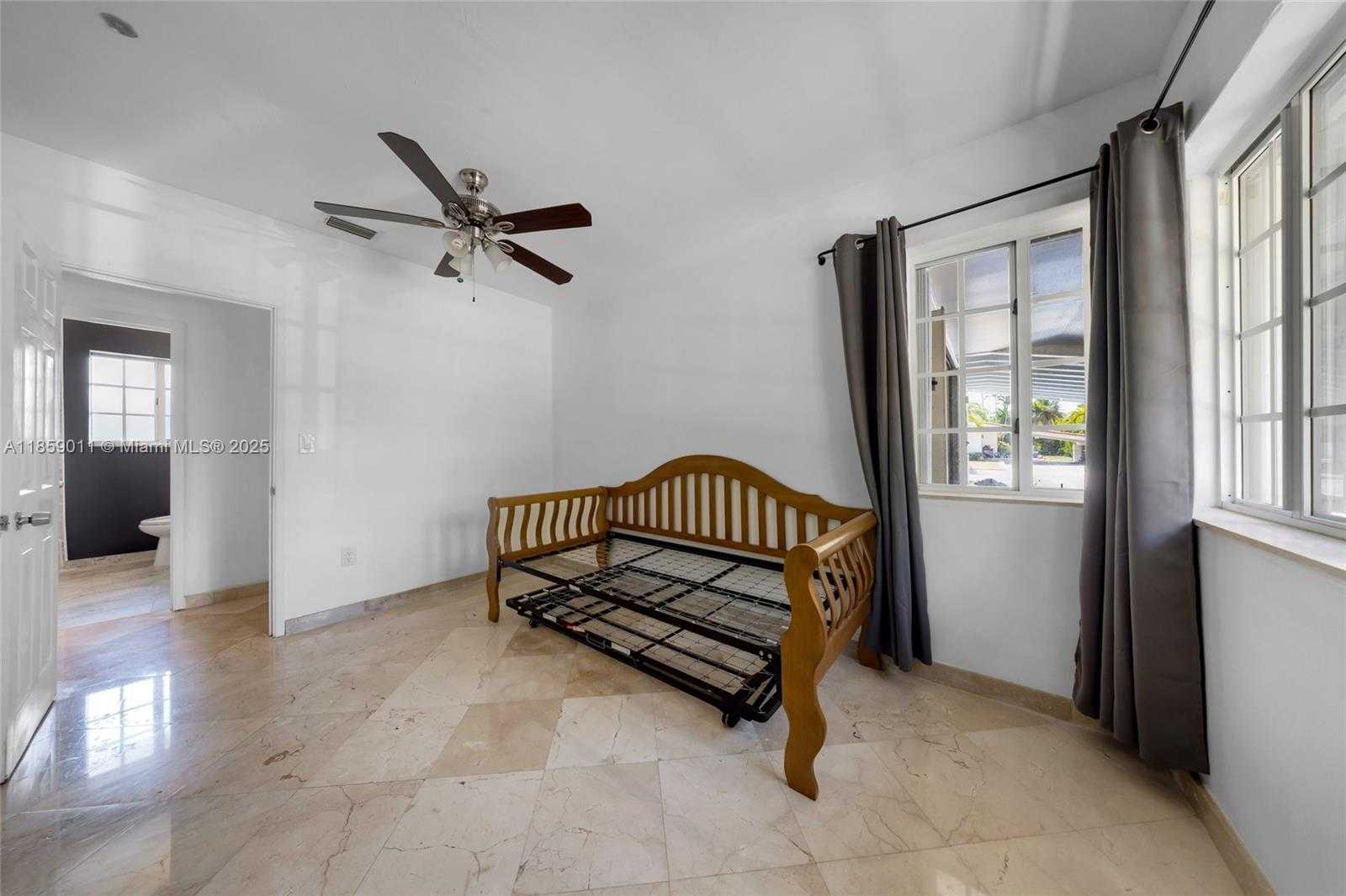 Small Image of 1700 NORTH TREASURE DR, North Bay Village Number 28
