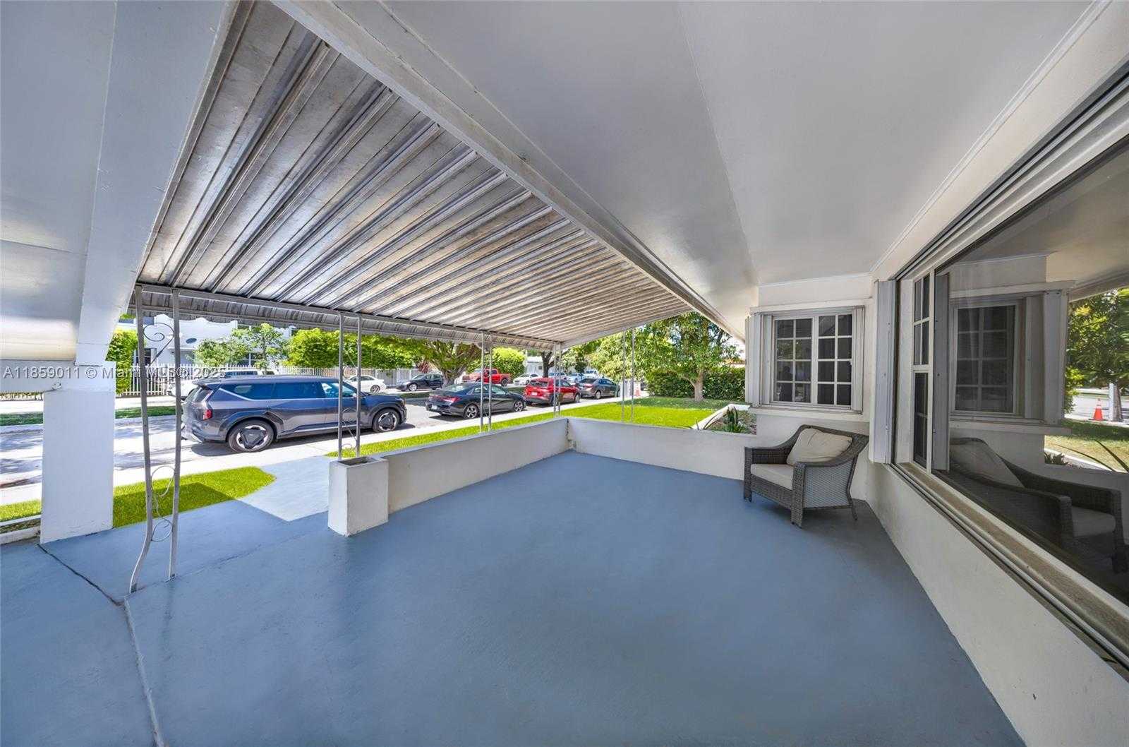 Small Image of 1700 NORTH TREASURE DR, North Bay Village Number 29