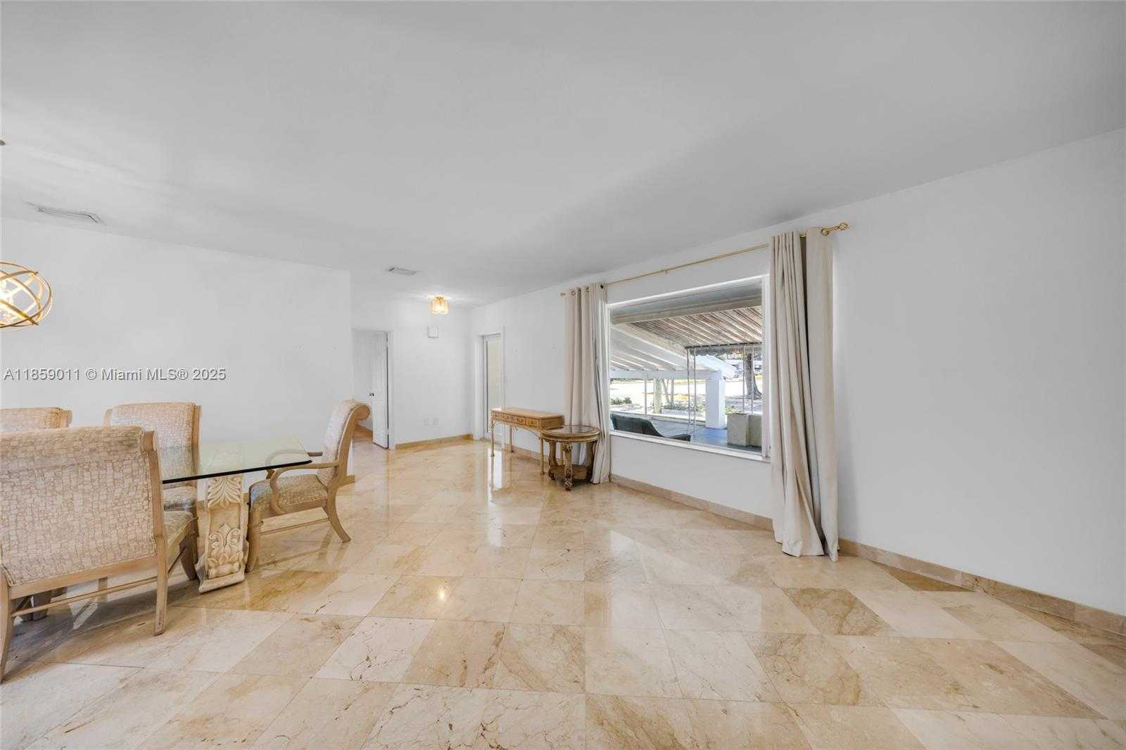 Small Image of 1700 NORTH TREASURE DR, North Bay Village Number 5