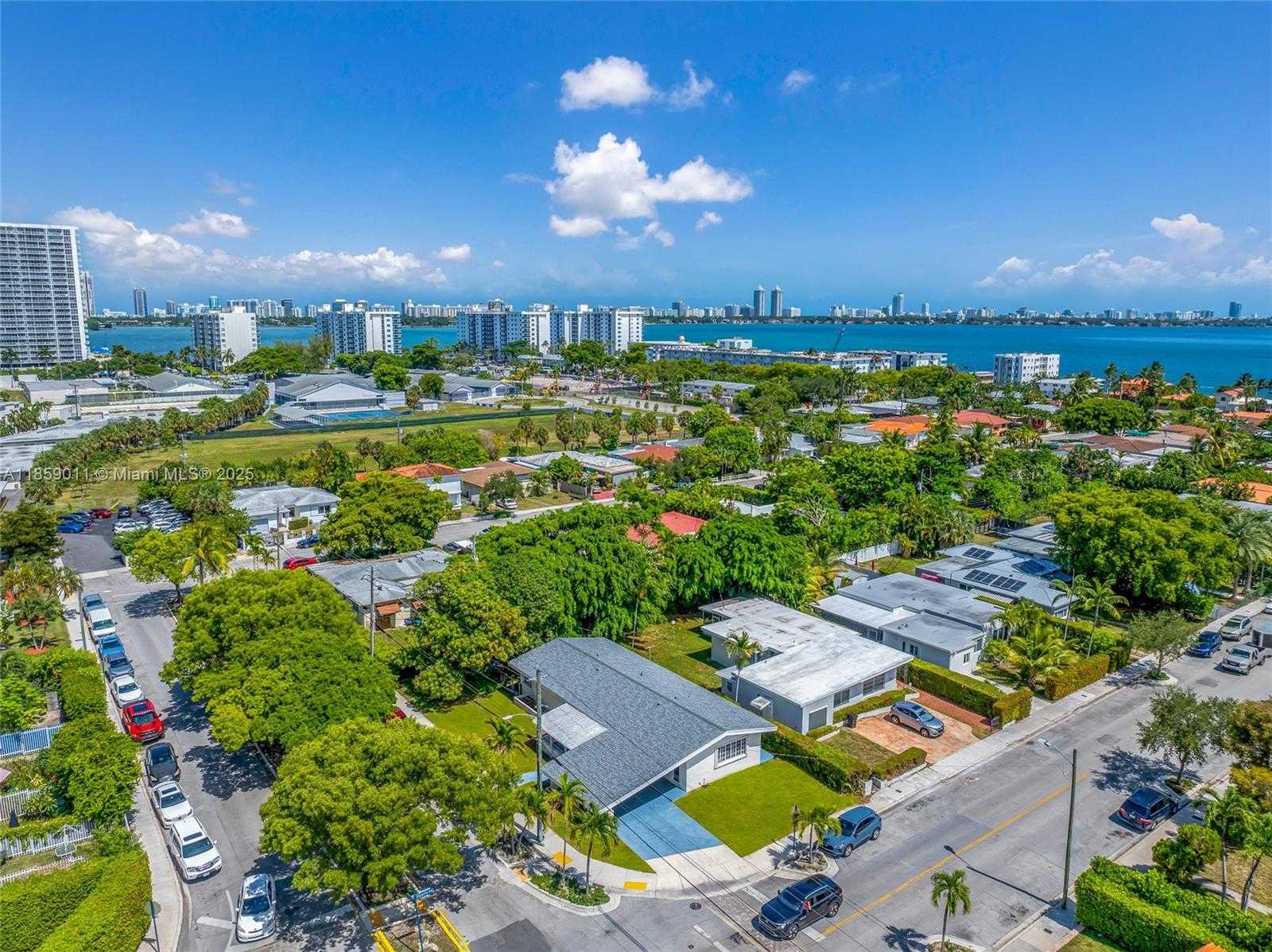 Small Image of 1700 NORTH TREASURE DR, North Bay Village Number 56