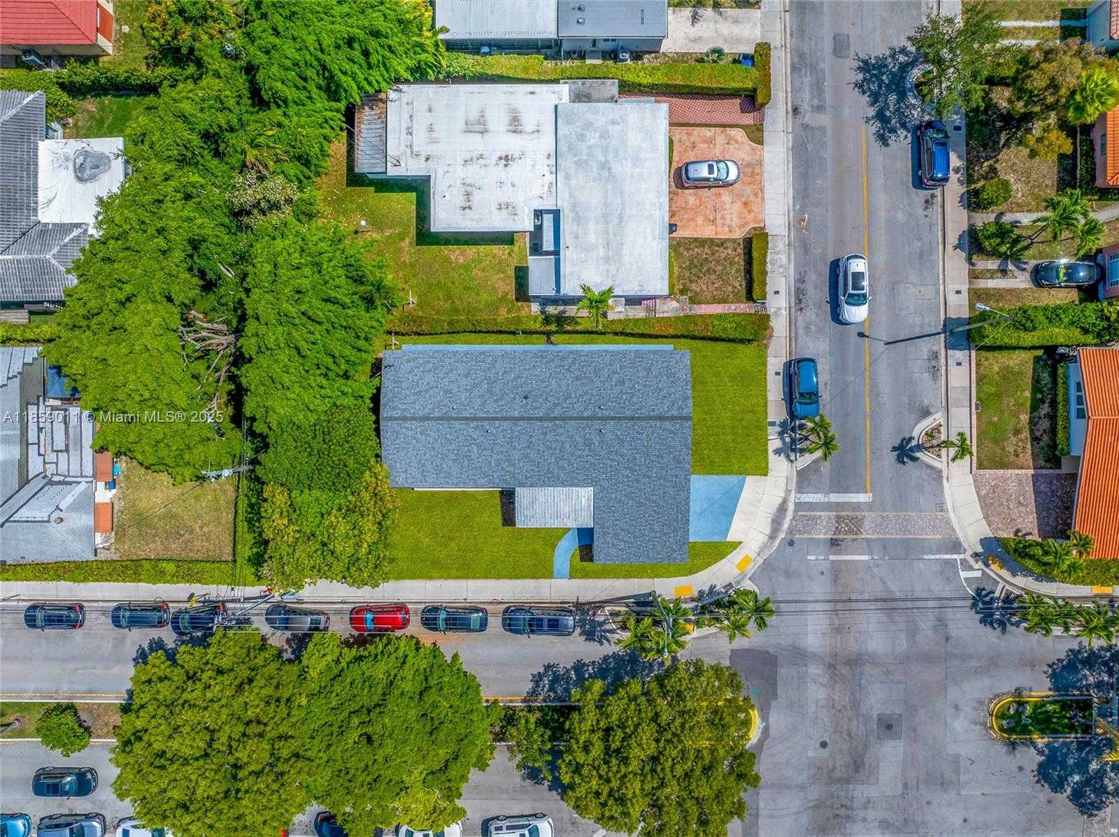Small Image of 1700 NORTH TREASURE DR, North Bay Village Number 58