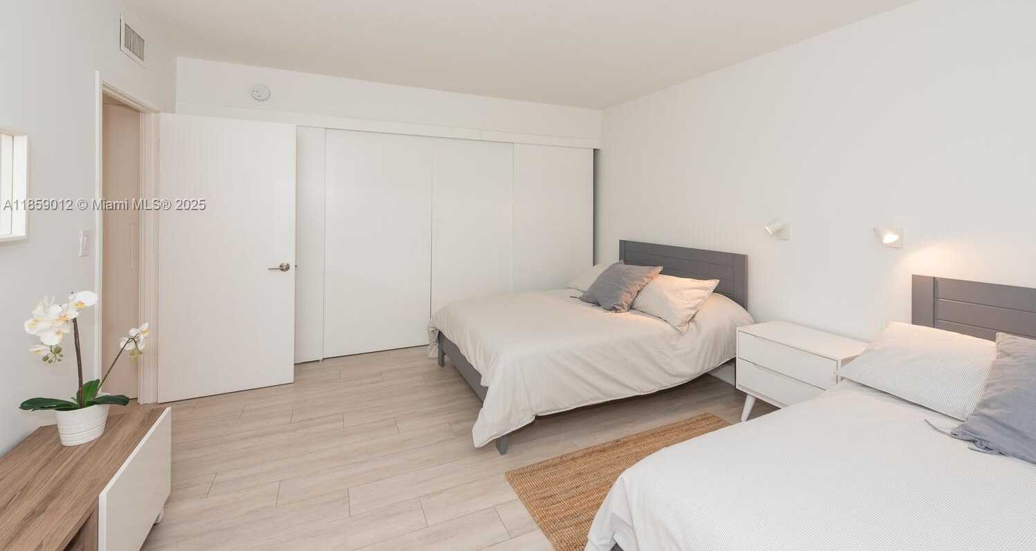 Small Image of 181 CRANDON BLVD #306, Key Biscayne Number 20