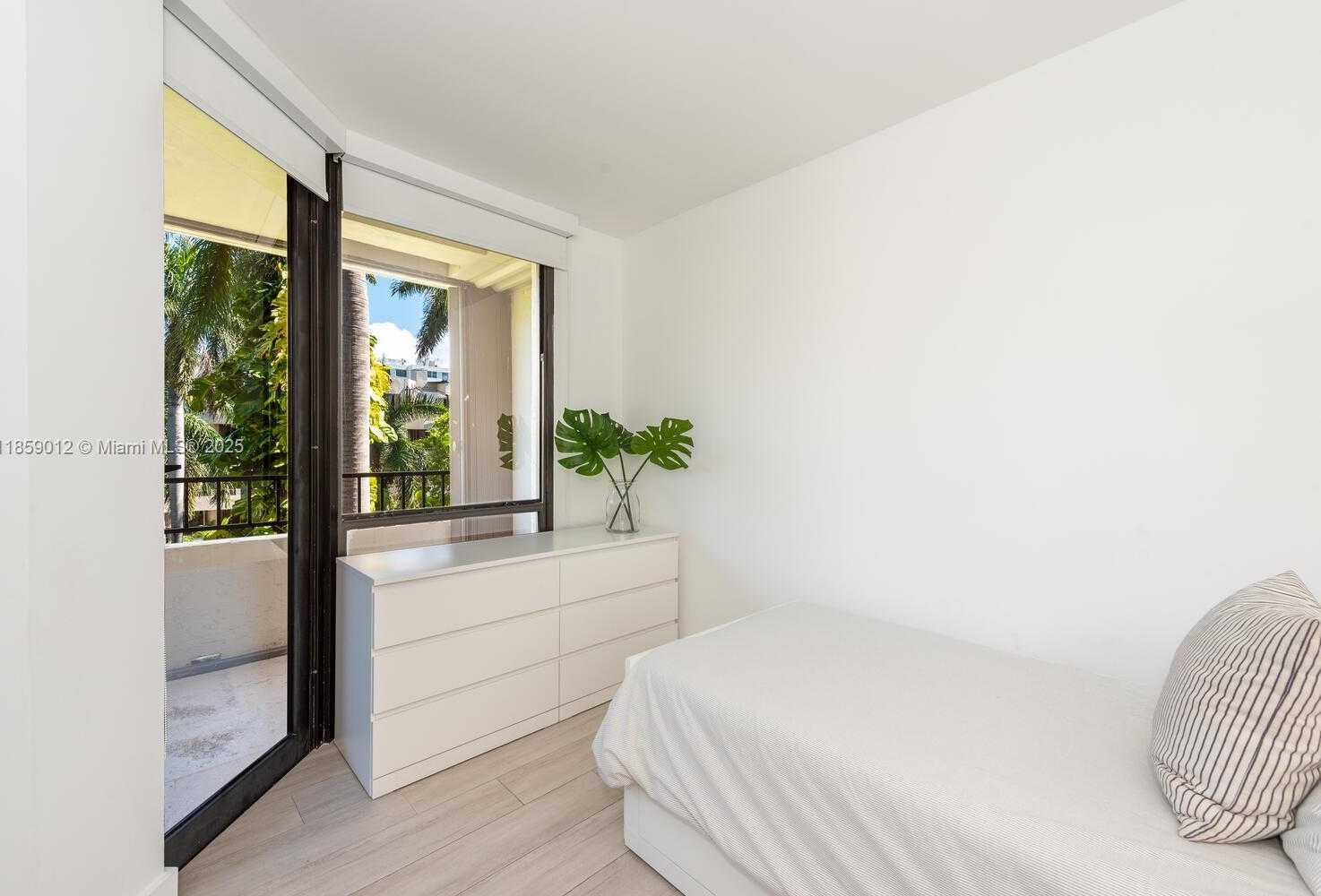 Small Image of 181 CRANDON BLVD #306, Key Biscayne Number 22