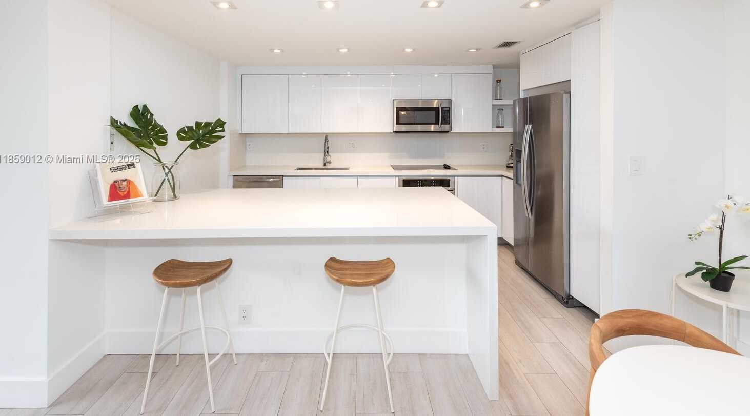 Small Image of 181 CRANDON BLVD #306, Key Biscayne Number 6