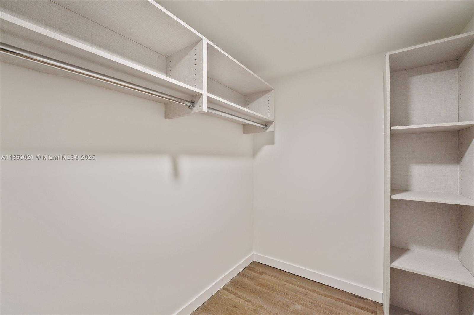 Small Image of 1500 BAY RD #N-1026, Miami Beach Number 27