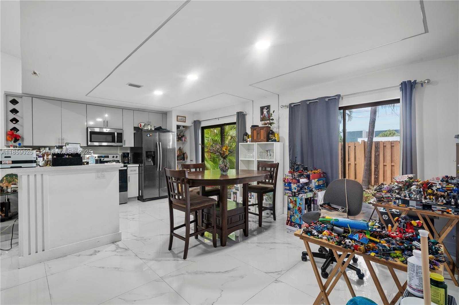Small Image of 9502 SOUTH WEST 151ST CT #9502, Miami Number 10