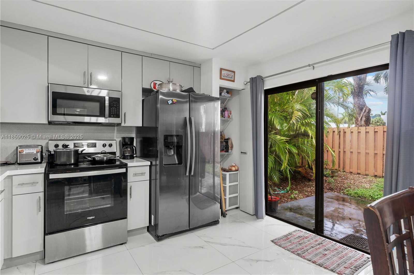Small Image of 9502 SOUTH WEST 151ST CT #9502, Miami Number 11