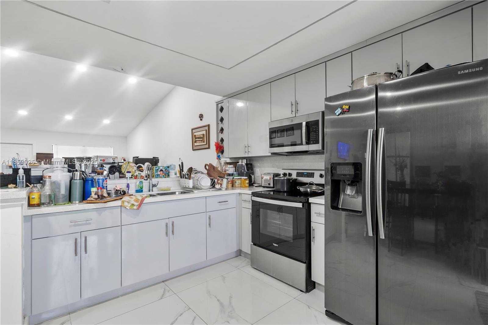 Small Image of 9502 SOUTH WEST 151ST CT #9502, Miami Number 13