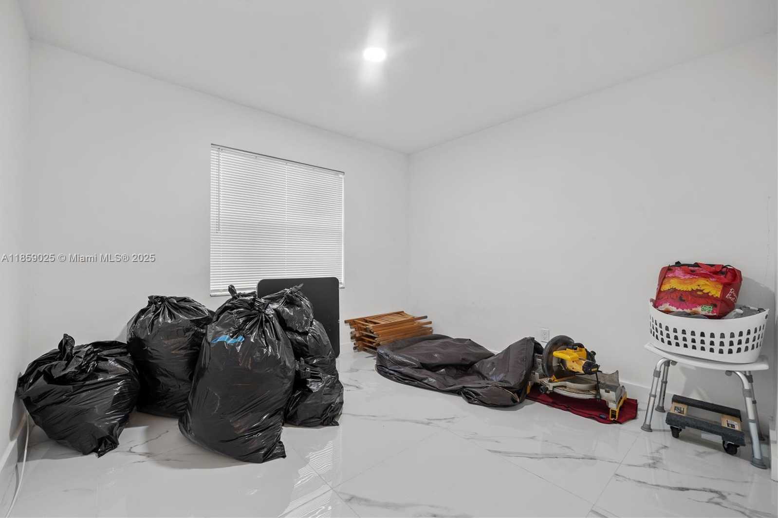 Small Image of 9502 SOUTH WEST 151ST CT #9502, Miami Number 25