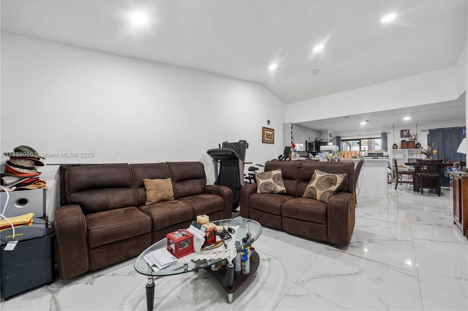 Small Image of 9502 SOUTH WEST 151ST CT #9502, Miami Number 6