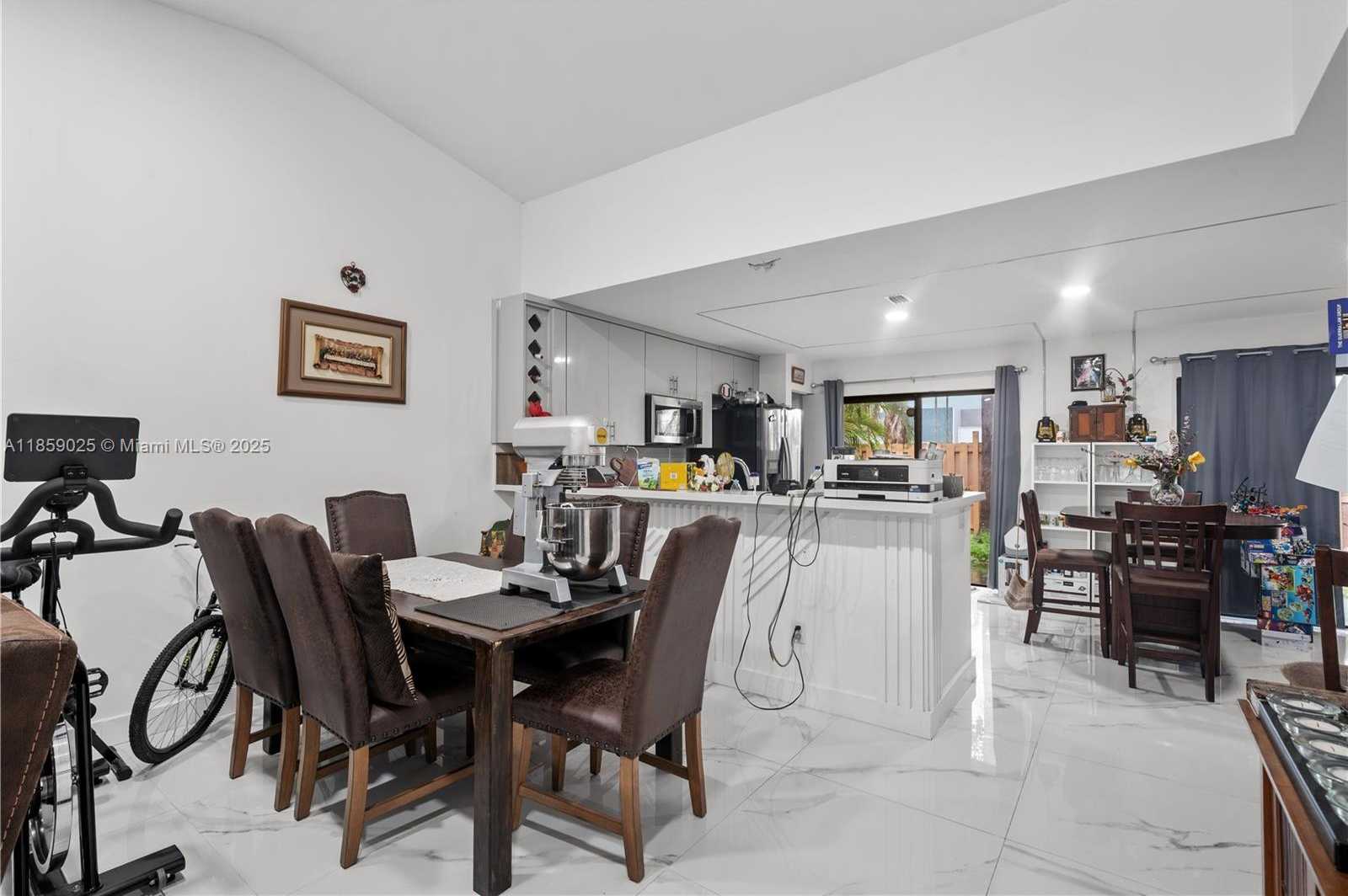 Small Image of 9502 SOUTH WEST 151ST CT #9502, Miami Number 7