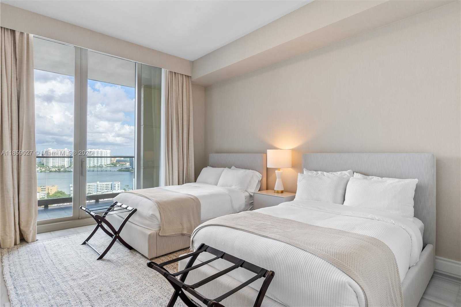 Small Image of 17901 COLLINS AVE #2103, Sunny Isles Beach Number 36