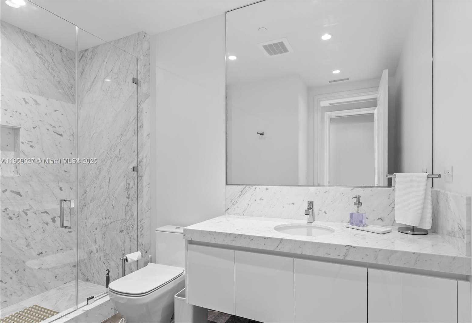 Small Image of 17901 COLLINS AVE #2103, Sunny Isles Beach Number 38