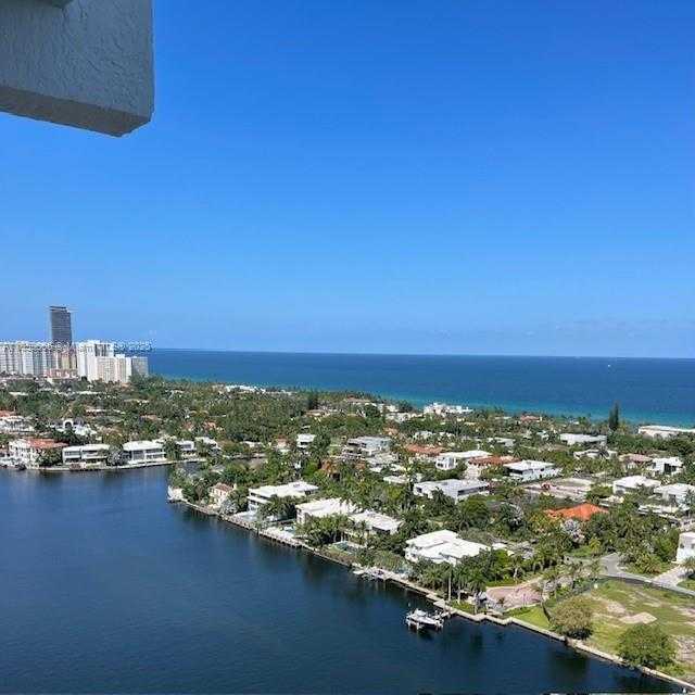 Small Image of 20201 EAST COUNTRY CLUB DR #704, Aventura Number 2