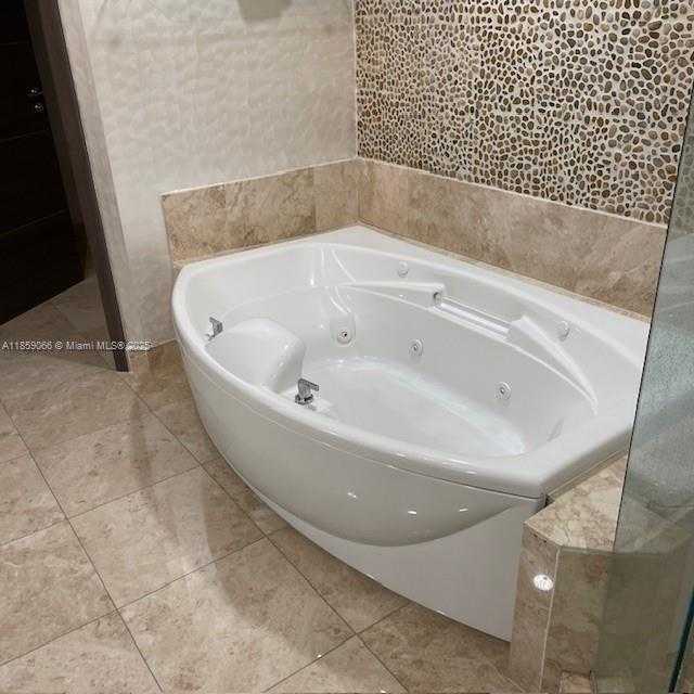 Small Image of 20201 EAST COUNTRY CLUB DR #704, Aventura Number 31